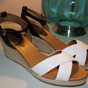 Coach "Hanna" Leather Wedge Sandals (Size 11)